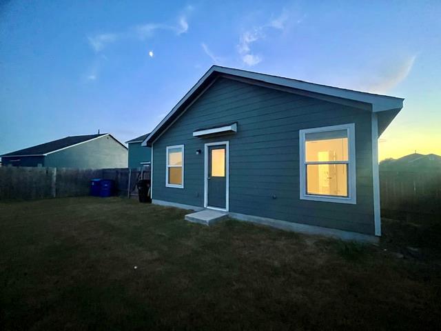 Building Photo - 406 Halfmoon Dr