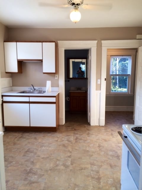 Building Photo - 10121 Foster Ave