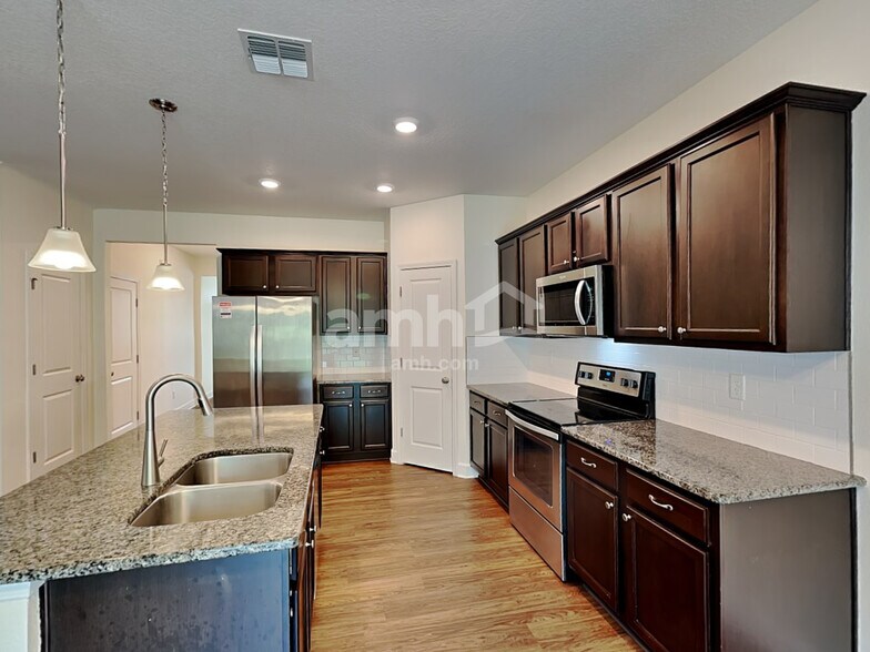 Building Photo - 3025 Eagle Bluff Way