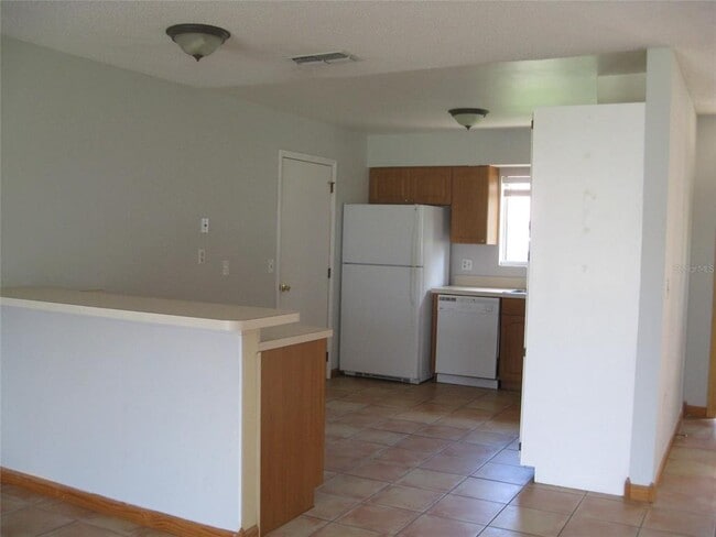Building Photo - 10443 Manassas Cir