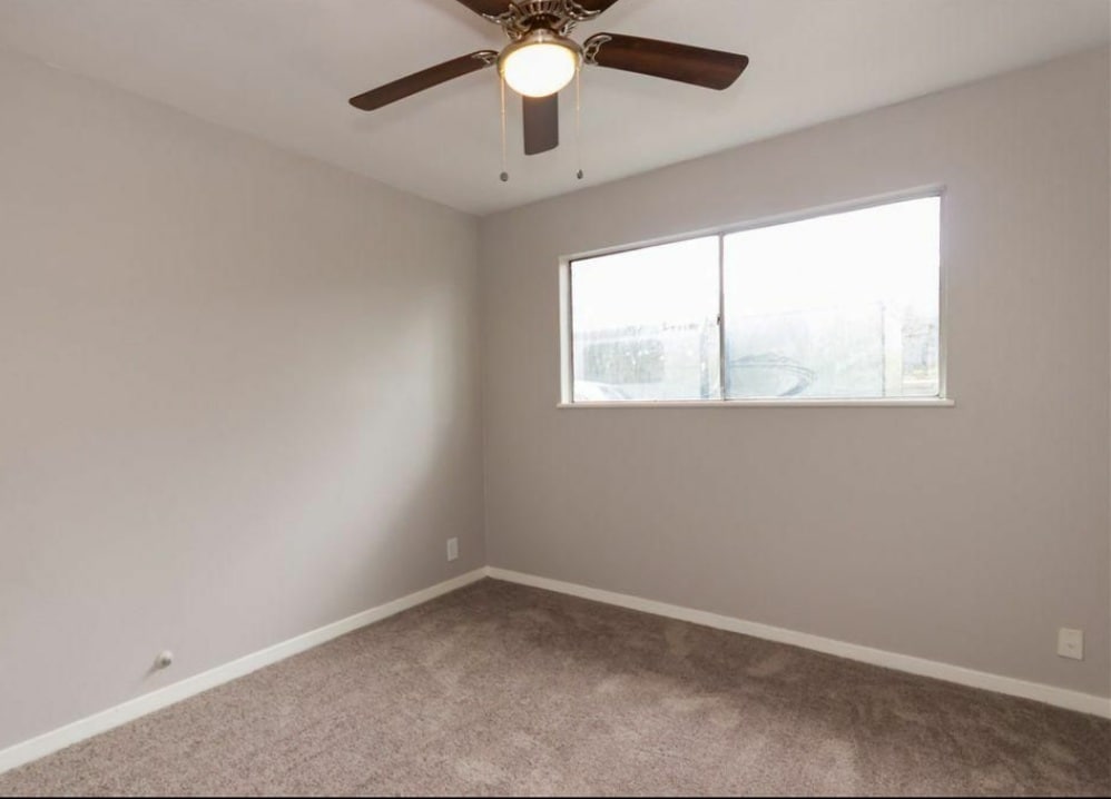 Building Photo - 3633 Bowling Ln