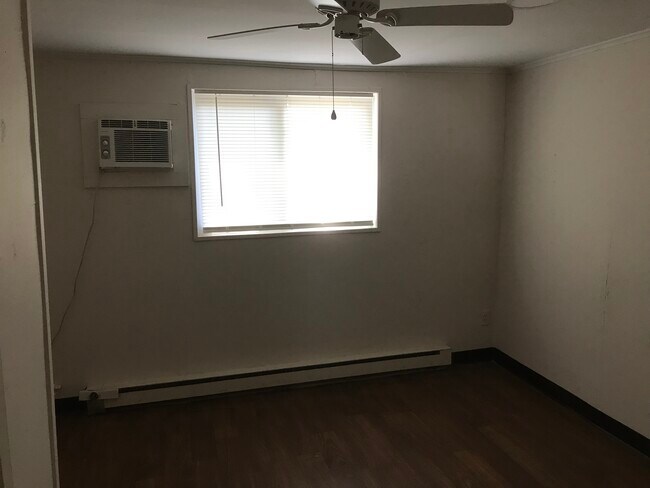 Building Photo - 511 Galveston St