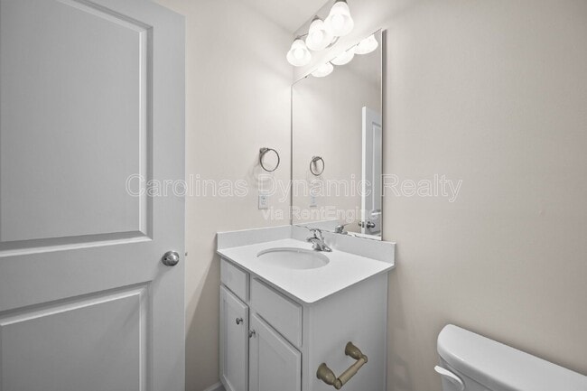 Building Photo - 711 Lackey St