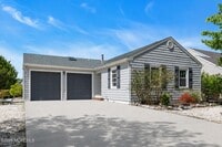 Building Photo - 90 Spinnaker Ct