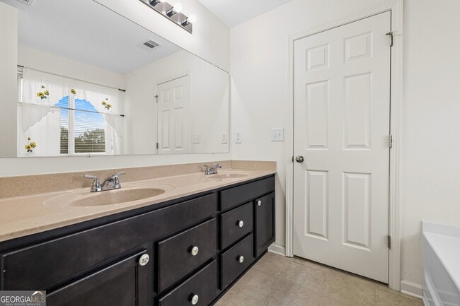 Building Photo - 1480 Avalon Creek Rd