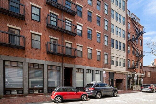 Building Photo - 130 Fulton St