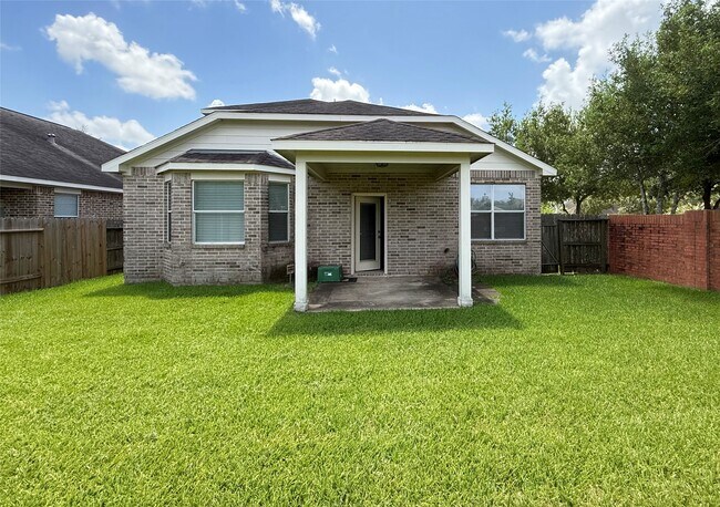 Building Photo - 12315 Gentlebrook Dr