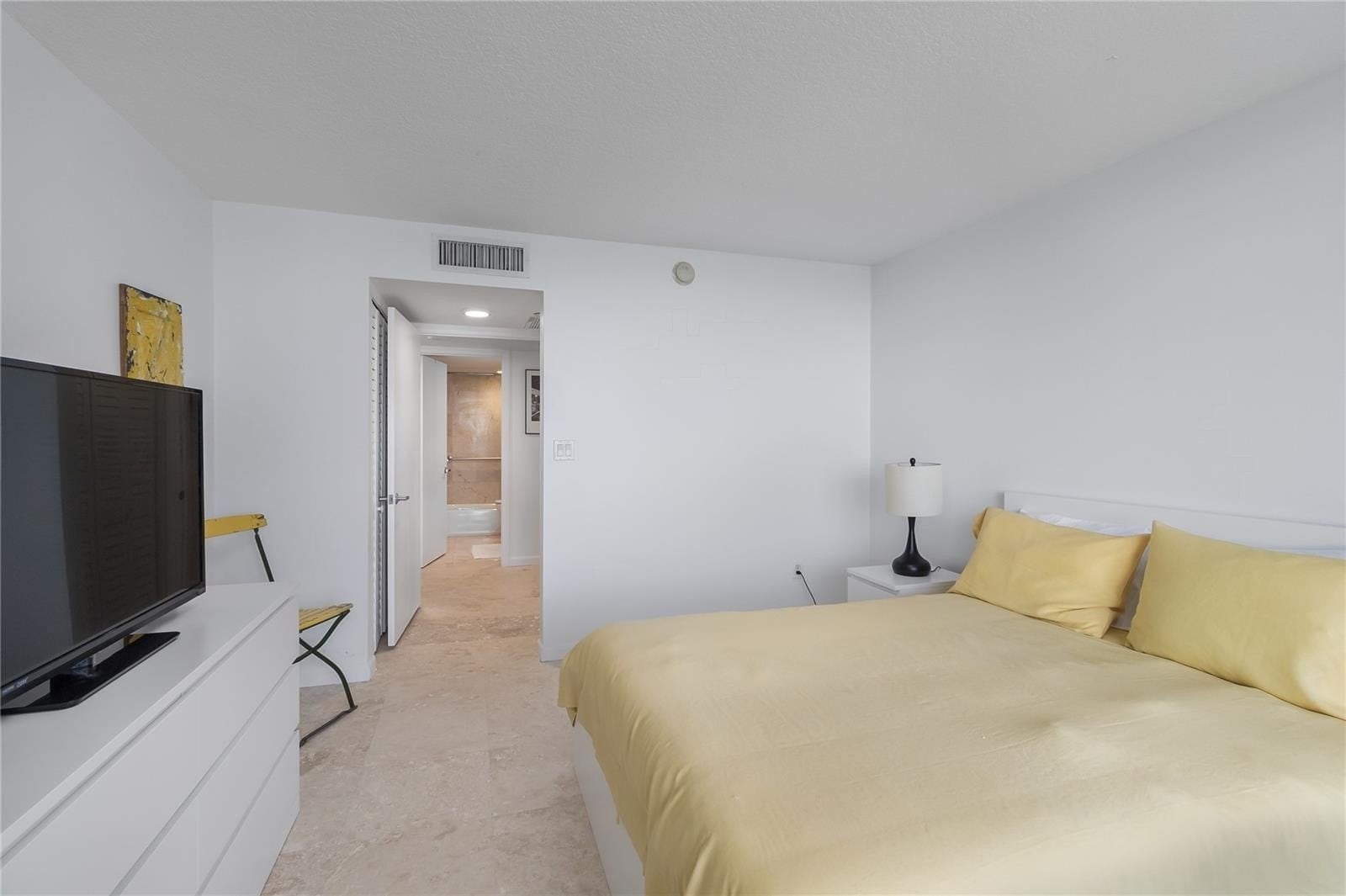 Building Photo - 6917 Collins Ave