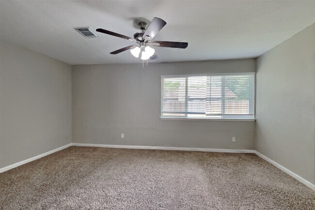 Building Photo - 10210 Rippling Fields Dr