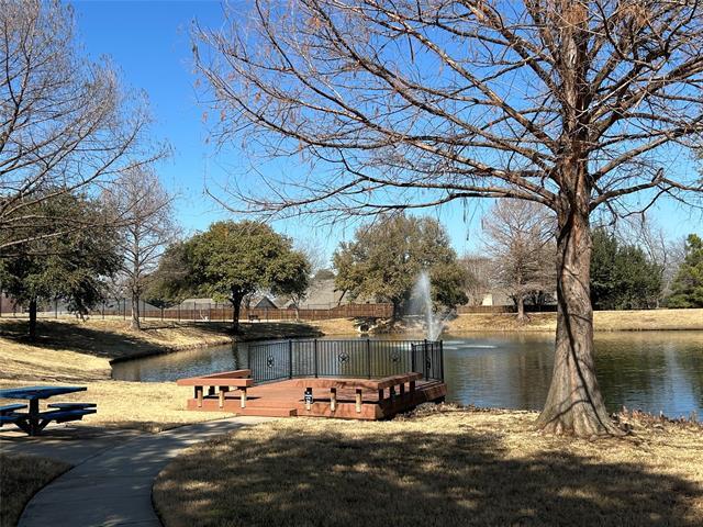 Building Photo - 2729 Pinehurst Dr