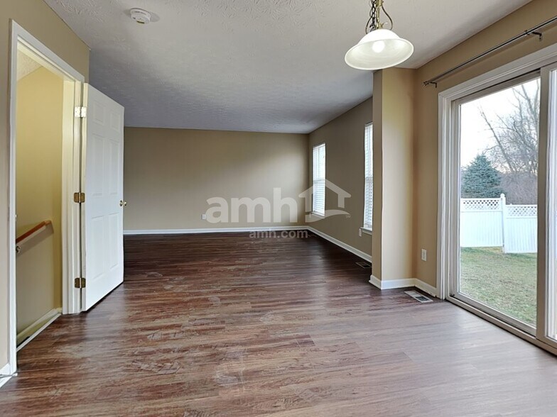 Building Photo - 5383 Abby Loop Way