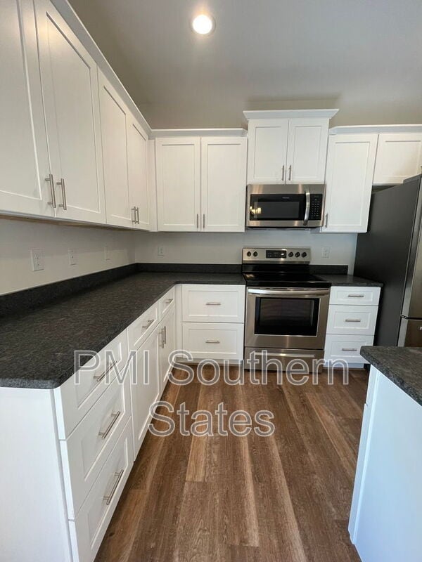 Building Photo - 201 Clarus Crk Wy