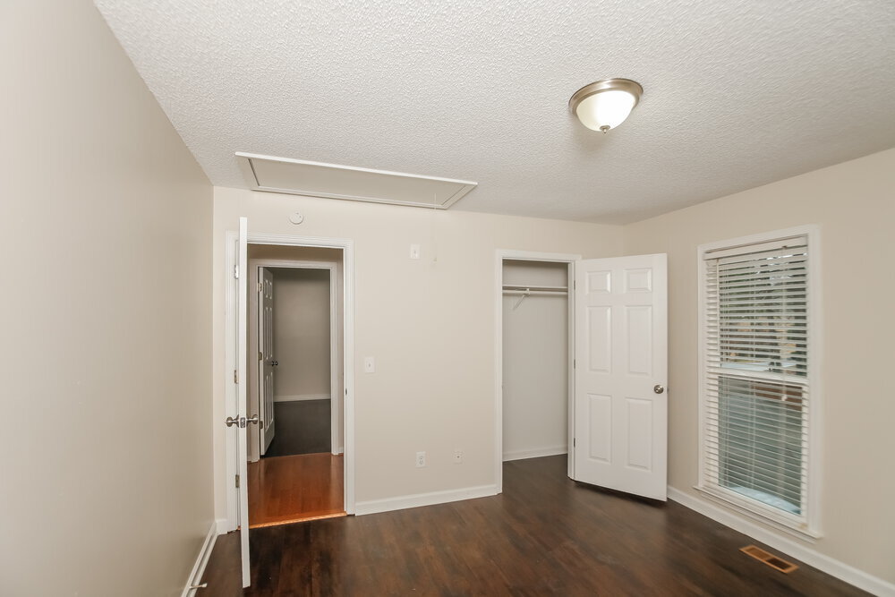 Building Photo - 2624 Loring Rd NW