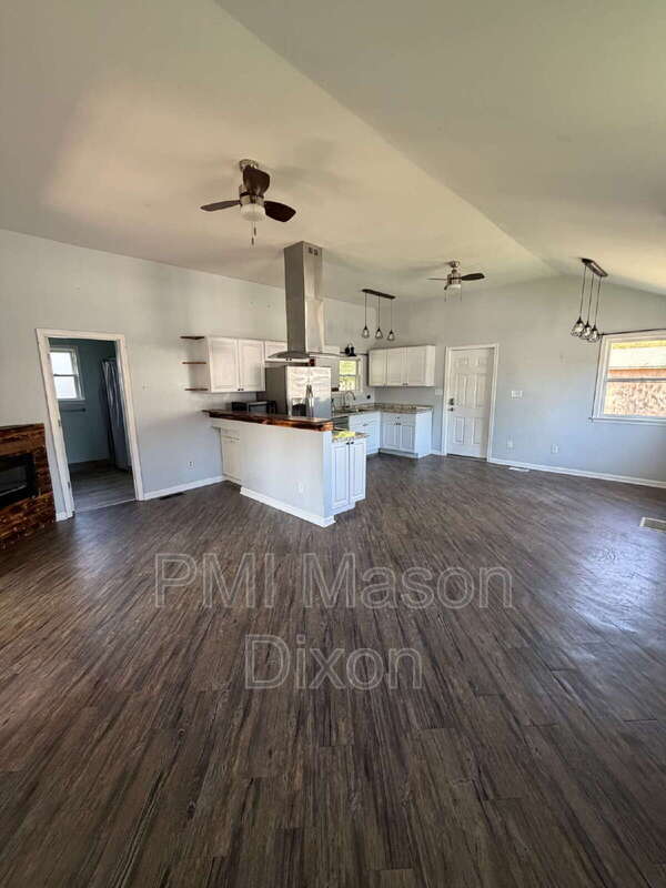 Building Photo - 7810 East Road