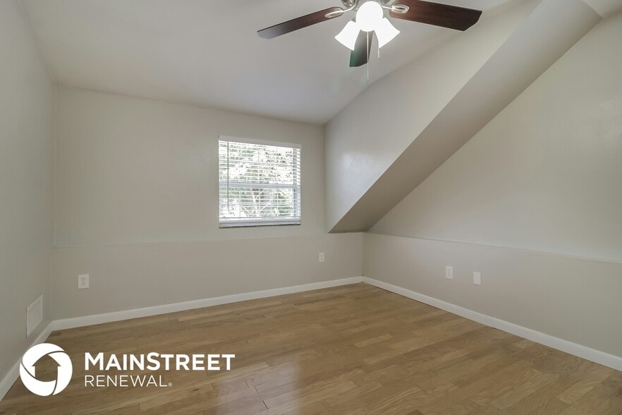 Building Photo - 559 Cameo Dr