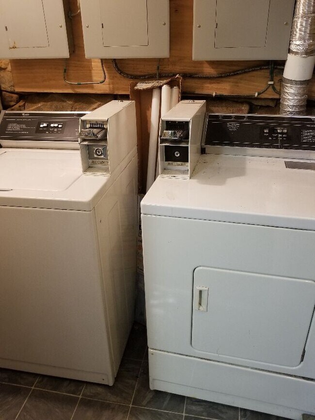 2113 University Ave 2113 University Ave WV 26505