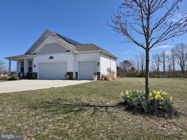 Building Photo - 268 Coral Ct