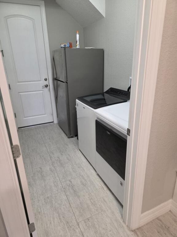 Building Photo - 527 SE Vallarta Dr