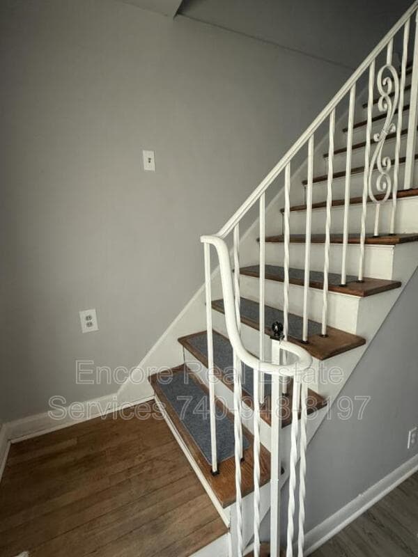 Building Photo - 70 Hoover St