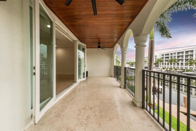 Building Photo - 61 Isle of Venice Dr