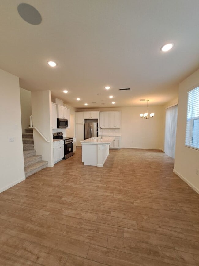 Building Photo - Beautiful 3-Bedroom Home in Gated Clovis Community!