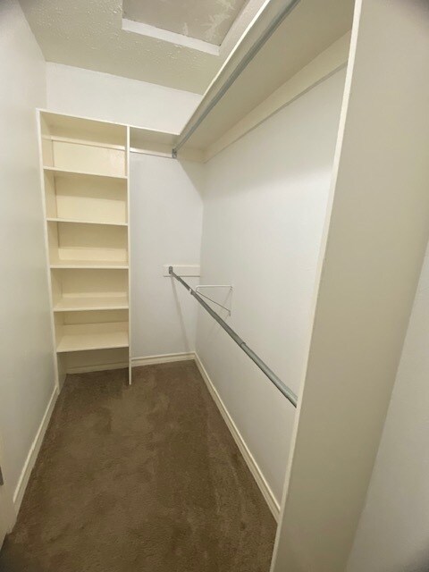 Building Photo - 601 Brown Dr