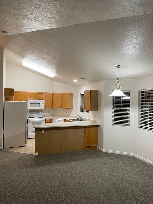 Building Photo - 14021 Sonora Way