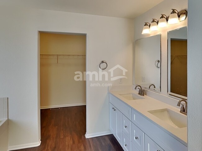 Building Photo - 20745 E Girard Pl