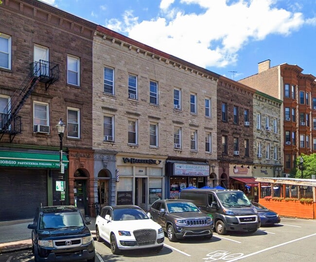 Building Photo - 1116 Washington St