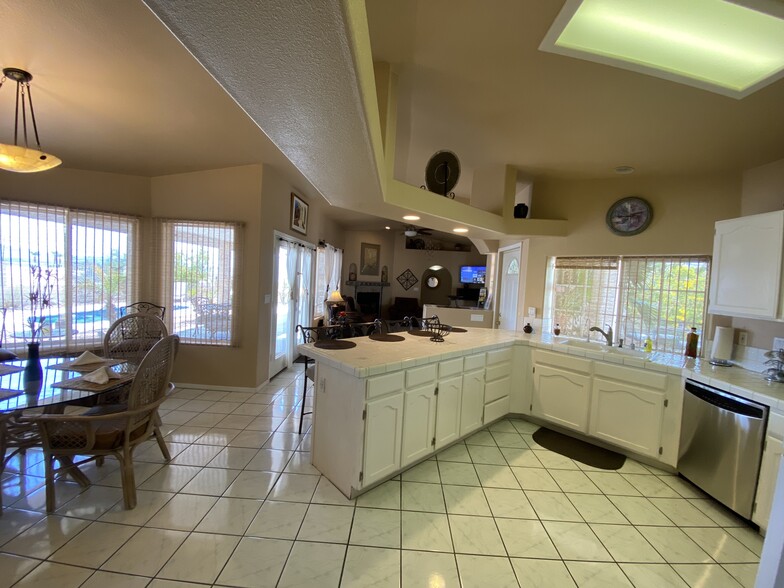 kitchen - 3640 Vega Dr