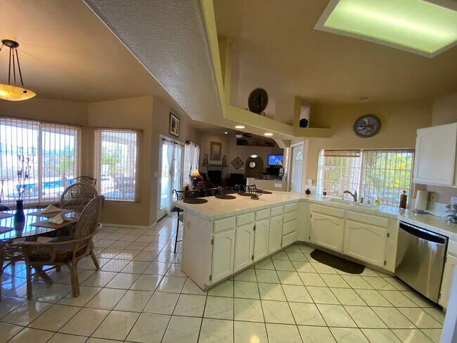 kitchen - 3640 Vega Dr