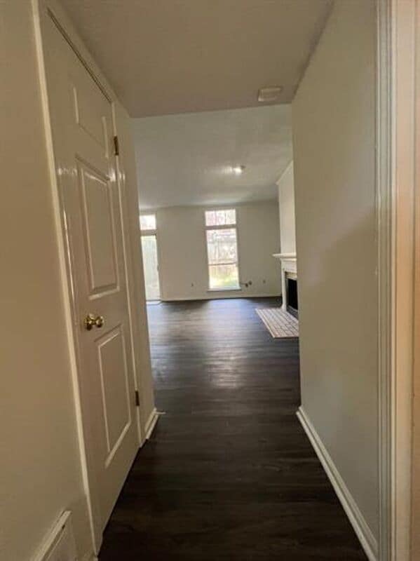 Building Photo - 1694 Belvedere Ct