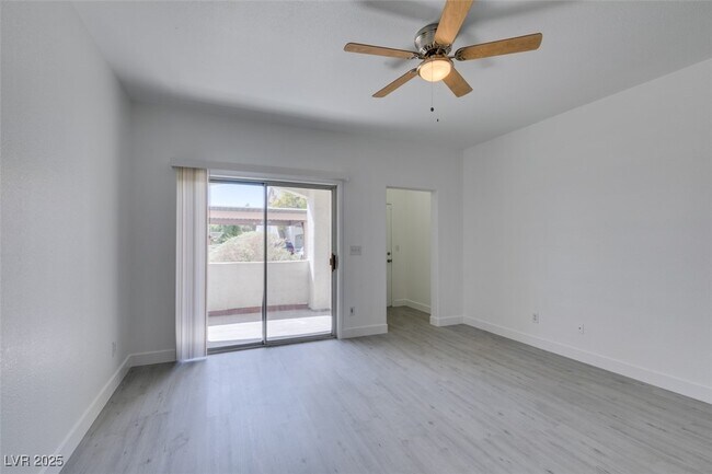 Building Photo - 5655 E Sahara Ave