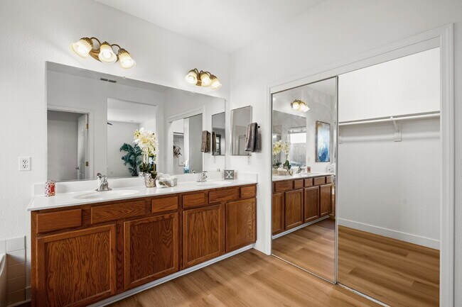 Building Photo - Charming 3-Bedroom Home with Pool