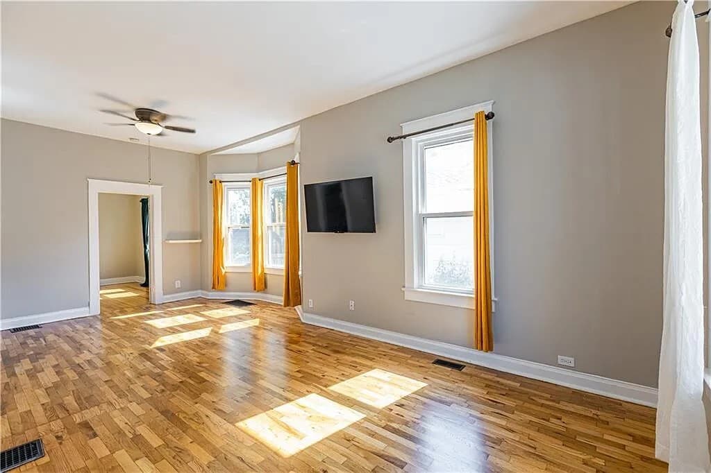 Building Photo - 4339 Lloyd St