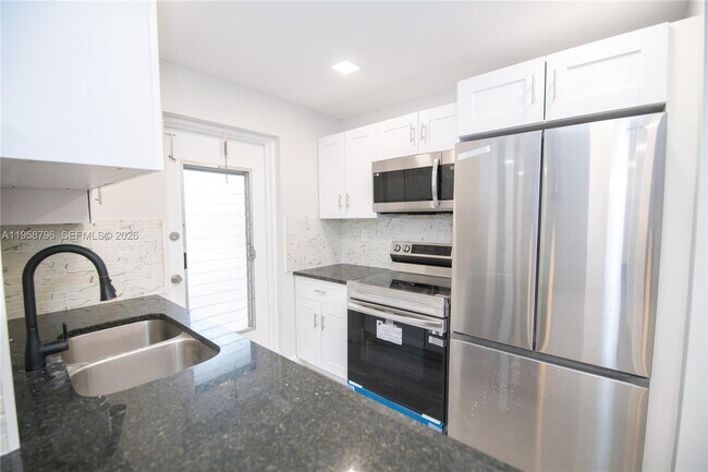 Building Photo - 8704 NW 35th St