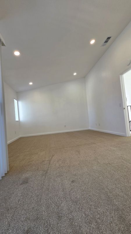 Building Photo - 210 S Paulsen