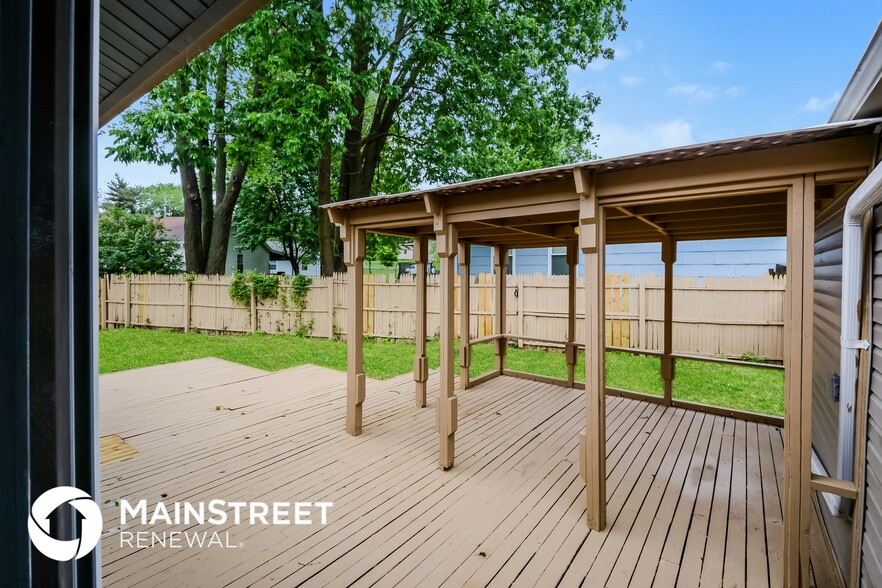 Building Photo - 2354 Sarthe Ct