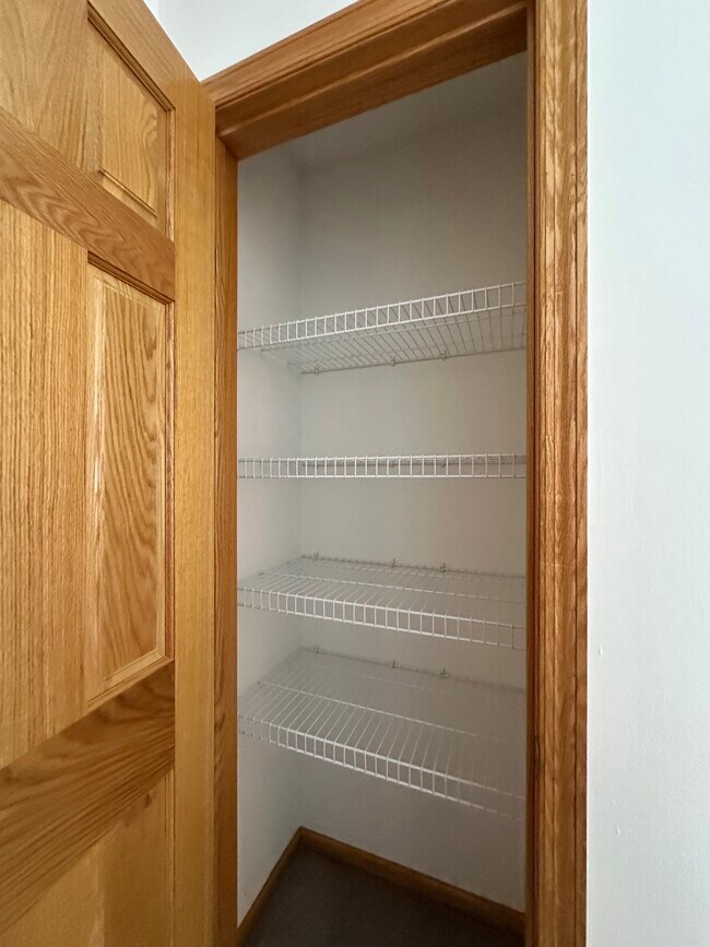 Building Photo - 1620 Spinaker Dr