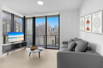 Building Photo - 501 NE 1st Ave