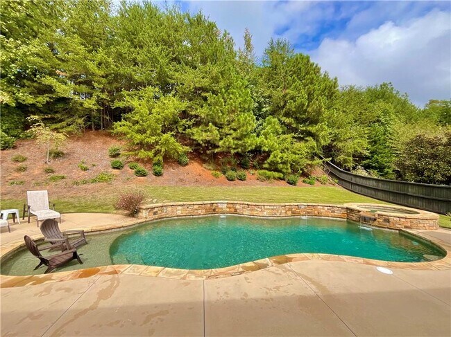 Building Photo - 5452 Oak Crest Ln