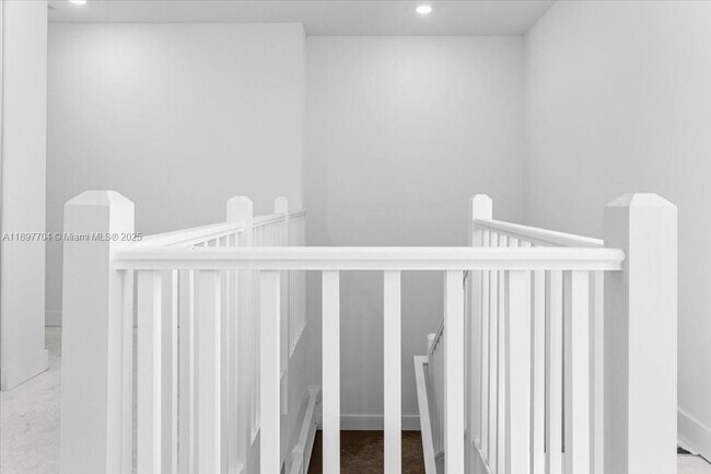 Building Photo - 12237 Green Oak Dr