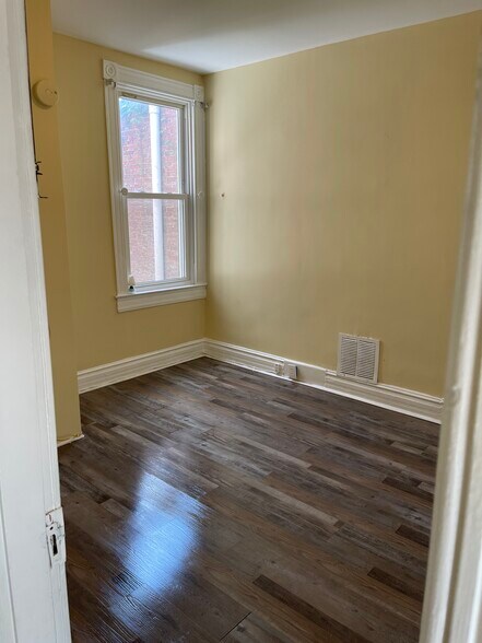 Building Photo - 2309 Avalon Ave