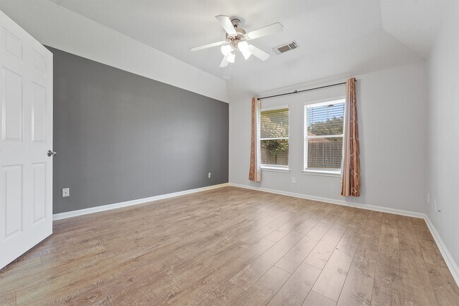 Building Photo - 2614 Royal Thistle Dr