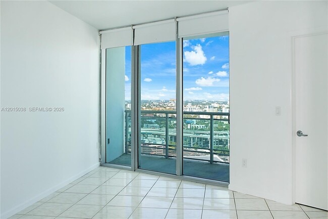 Building Photo - 350 S Miami Ave