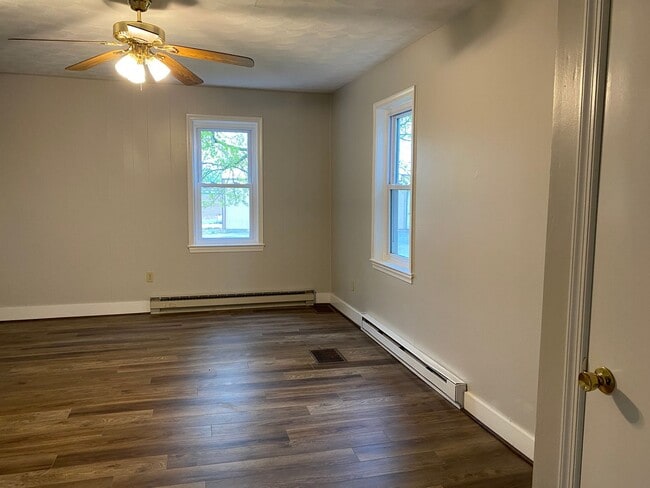 Building Photo - Coming soon! 4 Bedroom Farmhouse for Rent ...