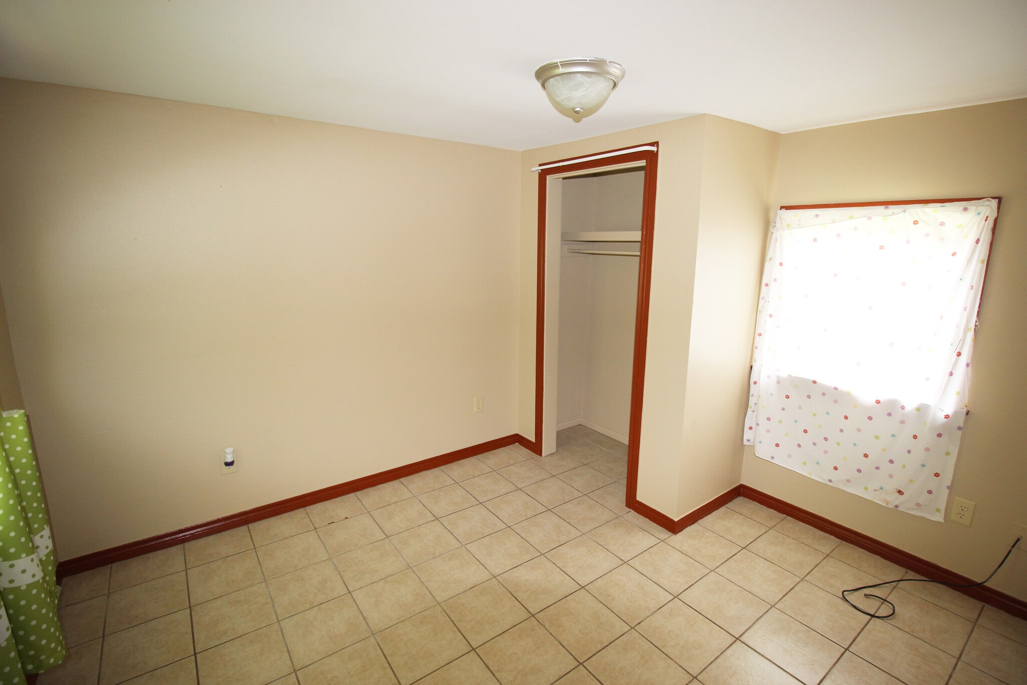 Building Photo - 1629 Katlan St