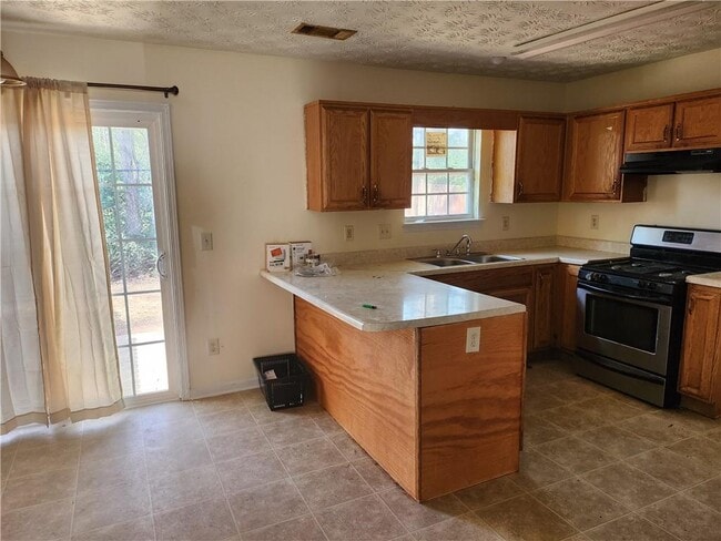 Building Photo - 2935 Fields Dr