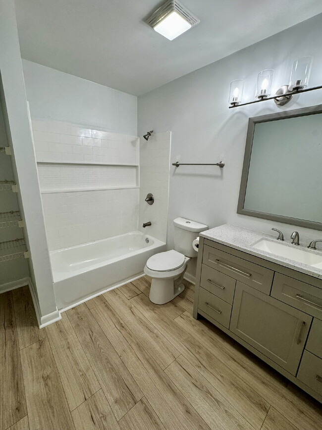 Building Photo - 8003 Beach Dr