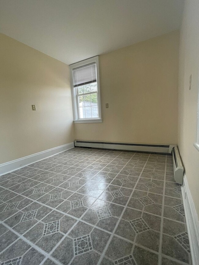 Building Photo - 113 Elmwood Ave